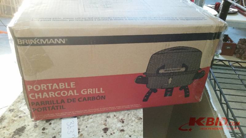 lot 263 image: Brinkman Portable Charcoal Grill