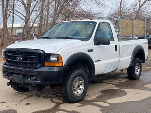 2001 FORD F-350 SUPER DUTY XL 98k Miles  7.3L Motor  No Accident Reported  2 Owner  4x4 (NO RESERVE)