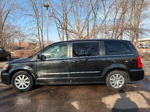 2016 CHRYSLER TOWN AND COUNTRY TOURING (NO RESERVE)