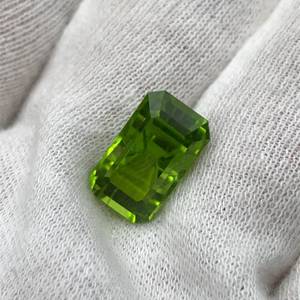 8.30 Carats Natural Peridot (Emerald Cut) Retail $830 VIDEO