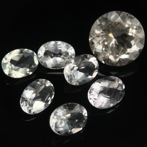 13.7 Carat Clear Quartz Parcel