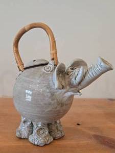 Vintage Elephant theme Clay Ceramic Tea Pot (Signed) by Hamilton (1981)