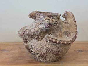 Lizard theme Hand-made Clay Pot Vase by Kel-Ha (Mexico)