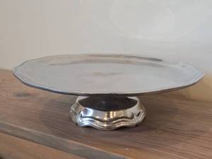 Vintage Wilton Armetale 11 12 Pewter Cake Plate with Pedestal Stand  Queen Anne design