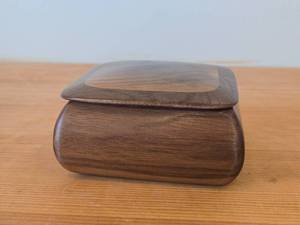 Keepsake Box - WalnutMyrtle Wood 4 12 x 4 12 x 2