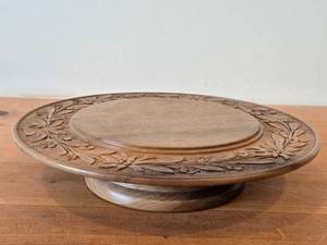 Vintage Hand carved Wood Pedestal Plate Music Box Featuring the Song Weggiserlied Schweizerlandler (Switzerland) 11 x 2 14