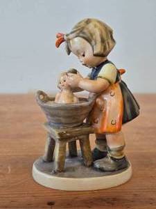 Vintage 5 Goebel Hummel Doll Bath Figurine #319 Hand painted in Germany