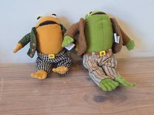 Yottoy Classic Frog and Toad Plush Friends