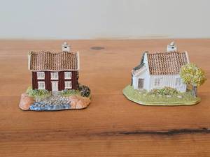 Lot of (2) Lillesand Design Porcelain Cottages Handcrafted by Retter in Norway 1992