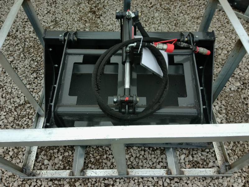Mini Skid Steer Grapple Bucket