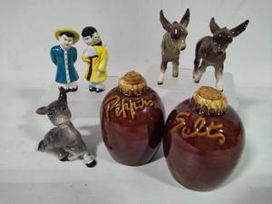 Vintage Salt & Pepper Shakers incl Hull, Victoria 