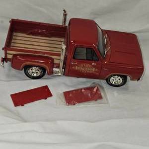 18 1976 Didge Red Express Truck