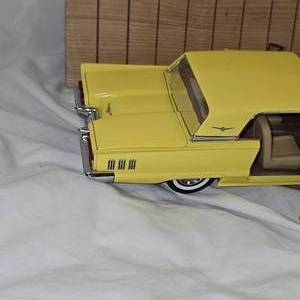 118 1960 Ford Thunderbird