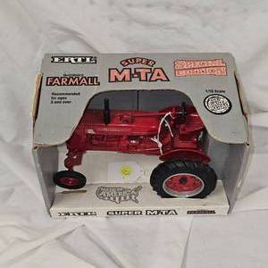 116 Farmall Super MTA