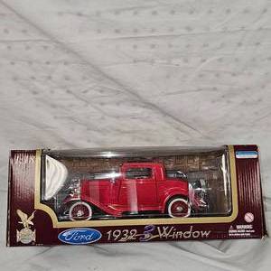 118th 1932 3 Window Ford