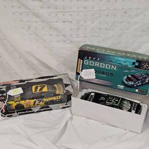 124 Jeff Gordon and #17 Nascars