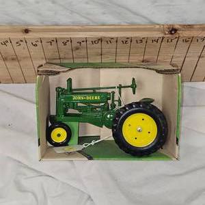 116th John Deere Model A