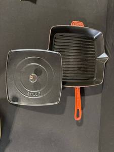 Staub Square Grill Pan with Lid - Enamel Cast Iron, Red