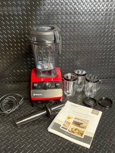 Vitamix VM0102D Blender with 3 Jars, Tamper & Manual