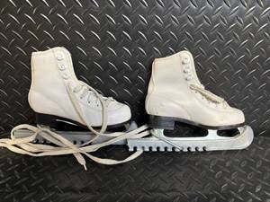 MTS FIG 57 Figure Skates - White - Size 12 - Pair