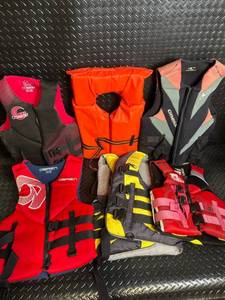 Connelly OBrien ONeill Phantom Body Glove Life Jackets (Lot of 6)