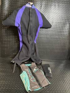 Tortuga Wetsuit Size 4 BlackPurple & ONeill Vest Included