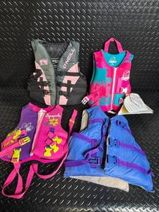 ONeill RN7713L Youth USCG Life Vest - Connelly & Speedo (Lot of 5)