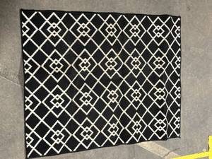 Area Rug - Black with White Geometric Diamond Lattice Pattern