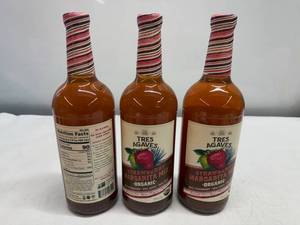 SSS. 6x 33.8oz Tres Agaves Organic  Strawberry Margarita Mix