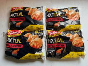 EE. 4x 50ct Totinos Pizza Rolls-Buffalo Chicken