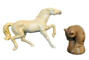 UL - Ceramic Horse & Carved Bear Figurine (Lot of 2)
