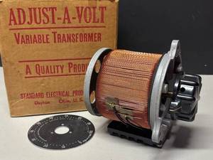 LLR - Standard Electric 500BU Adjust-A-Volt Variable Transformer 115V In 0-135V Out