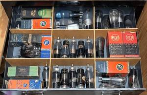 RR - Radio Vacuum Tubes - Vintage Radio Tubes Assortment