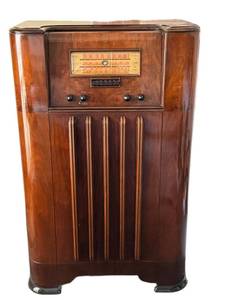 LR - Emerson ER369 Floor Console Radio - Art Deco Cabinet, 1930s Vintage