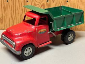LL -Vintage 1950s Pressed Steel Tonka Dump Truck