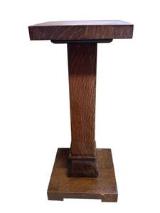 LL - Oak Vintage Pedestal Stand