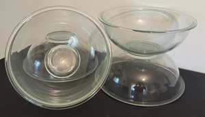 DR - Pyrex 4 Qt Glass Mixing Bowls - Set of 4, Light Wear