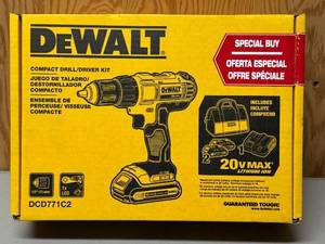 LL - DeWalt DCD771C2 20V MAX Compact DrillDriver Kit With Battery & Charger