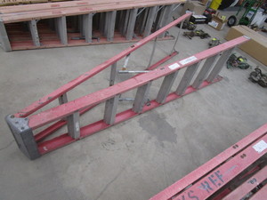 Louisville 8 Fiberglass Step Ladder