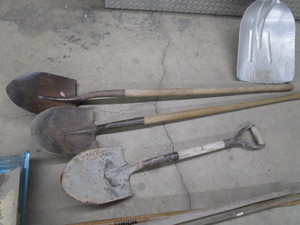 (3) Dirt Shovels