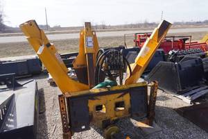 Dutchman Model 340i Universal Mount Bobcat Skid Loader Skid Steer Tree Spade Attachment