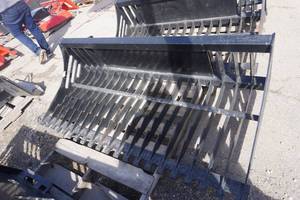 Brand New Universal Mount Bobcat Skid Loader Skid Steer 78 Skeleton Bucket