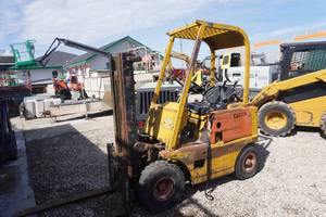 Mechanics Special Clark Propane Powered Forklift