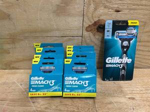 Gillette Mach 3 Shaver and Refills (lot of 9)