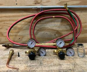 Lincoln Electric Cut Welder Kit, Model# KH995 #95963 Msrp $289.99