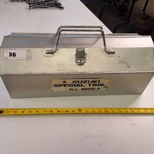 Vintage Suzuki special tool metal toolbox in good condition
