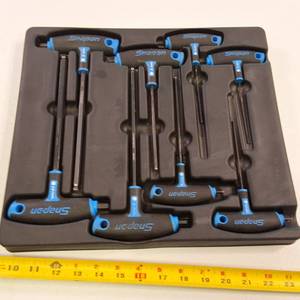 Snap-on 8-piece metric T-shapedL-shaped combination hex wrench set.
