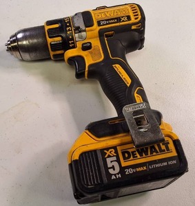 DeWalt 20V MAX XR Brushless Compact DrillDriver