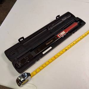 Snap-on TQR250E, a 12-inch drive adjustable click-type torque wrench