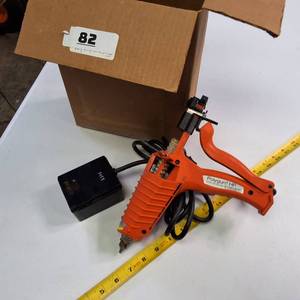 3M Scotch-Weld Hot Melt Applicator TC with bulk glue sticks